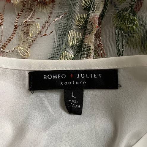 Romeo + Juliet Couture blouse