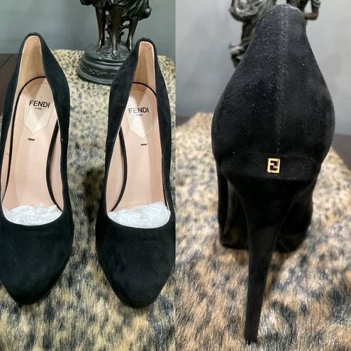 Fendi NWOT  ULTRA SOFT SUEDE STILETTOS