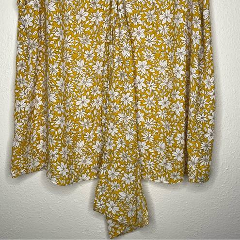 Cynthia Steffe  Yellow White Floral Top Size Medium