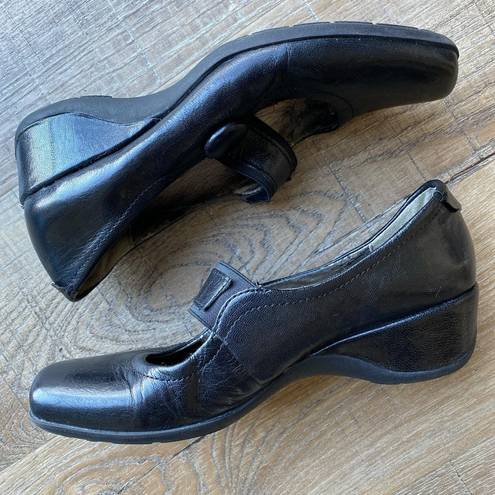 Naturalizer Black Leather Shoes