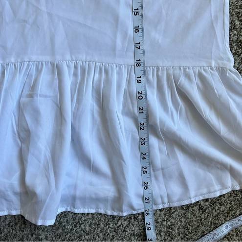 Boohoo 🦋 NWT  White Flowy Short Ruffle Sleeve T-Shirt Blouse Cross Back Size 16