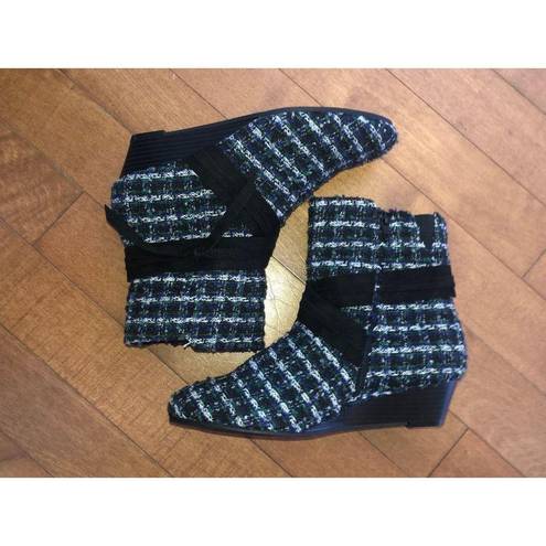 Comfortview NWOT  The Kimora Tweed Bootie By Comfort View size 10.5