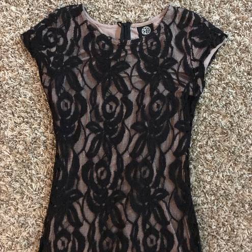 Bobeau  black floral lace bodycon dress