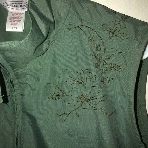 Northern Reflections Vintage 90"s  sage green embroidered outdoor Vest Size:Large