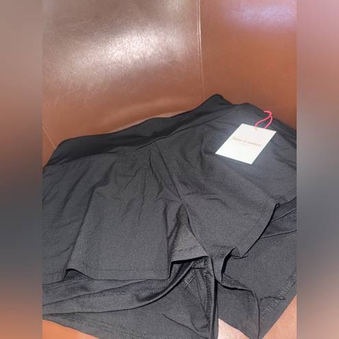 Juicy Couture New women’s  Lined Activewear Shorts