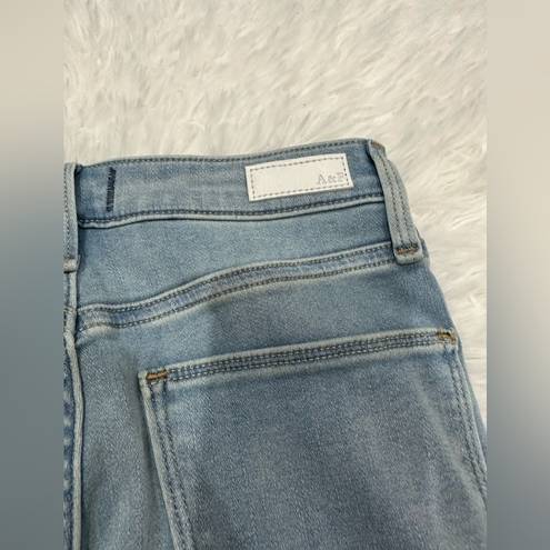 Abercrombie & Fitch Abercrombie Fitch Light Denim Skinny Jeggings Size 26 (2S)