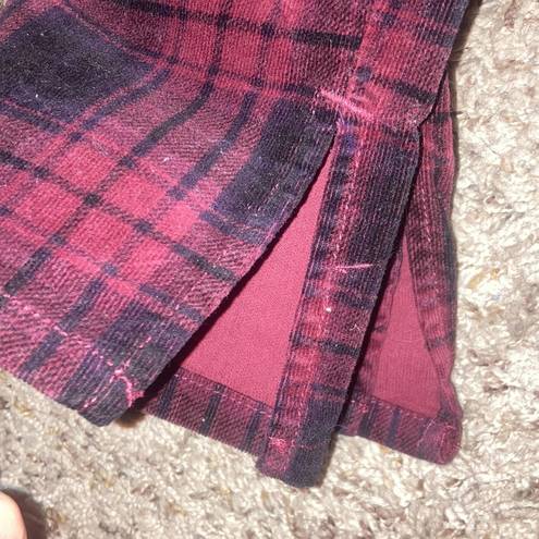 St. John’s Bay Black & Red Plaid Cordaroy Skinny Leg Pants Size 6