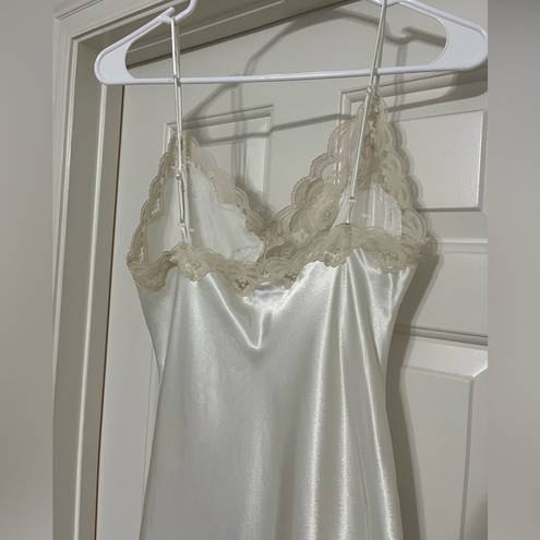 Victoria's Secret  Vintage Gold Label Slip