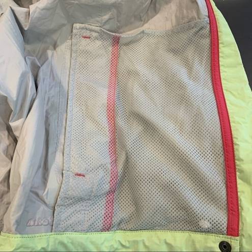 L.L.Bean  Hooded Light Weight Windbreaker in Pink