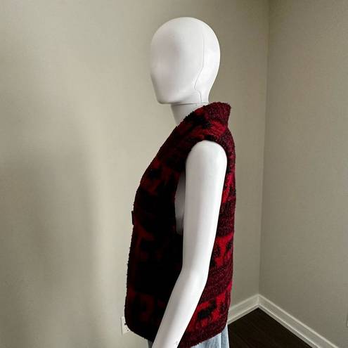 Woolrich Vintage  Red + Black Winter Print Fleece Vest Toggle Closure