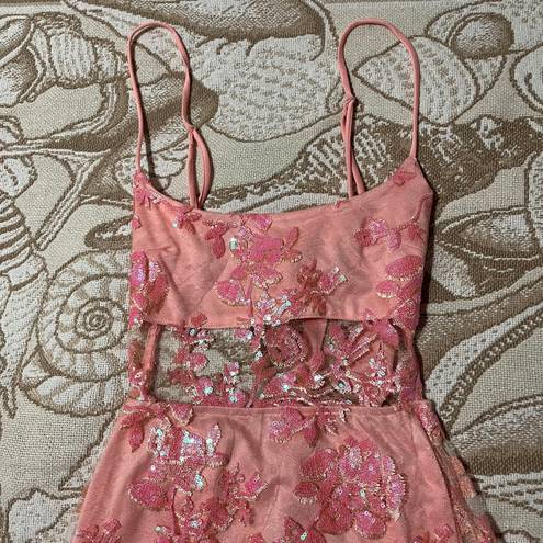 Lucy in the Sky Embroidered Lace Dress in Pink