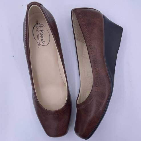 Life Stride leather brown wedges women Size 6.5M