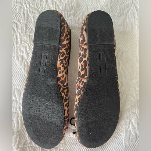 American Eagle NWOT  Leopard Ballet Flats With Bow Shoes Size 9