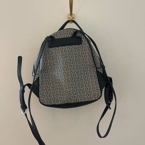 GUESS  with adorable pattern backpack