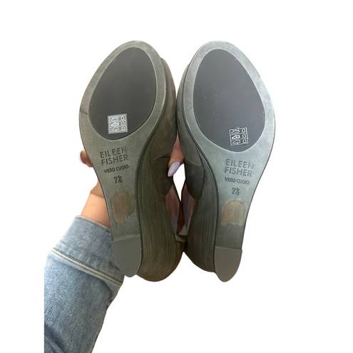 Eileen Fisher  Women’s Carole Wedge Sandals in Gray Leather Size 7.5