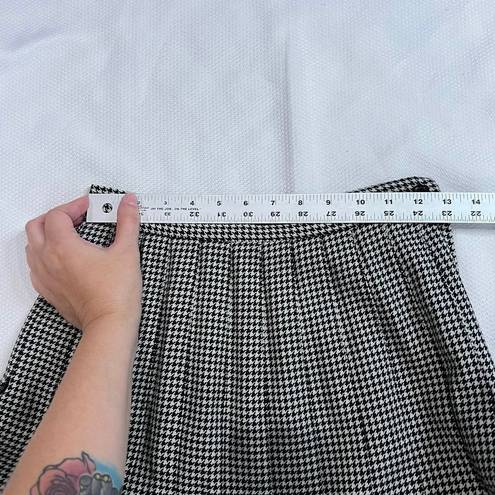 Talbots Vintage  Black & White Houndstooth Pleated Midi Skirt