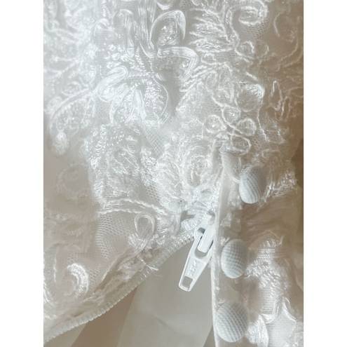 Oleg Cassini Wedding Dress Pure White sweetheart mermaid lace Sheath size 2