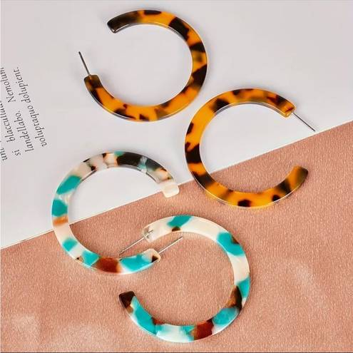 2 Pairs Set Of Resin Vintage, French Style Leopard Print C Shaped Hoop Earrings