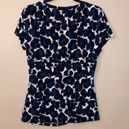 DKNY  Size M Leopard Print Short Sleeve Top Twist Front Waist Black Teal NEW!