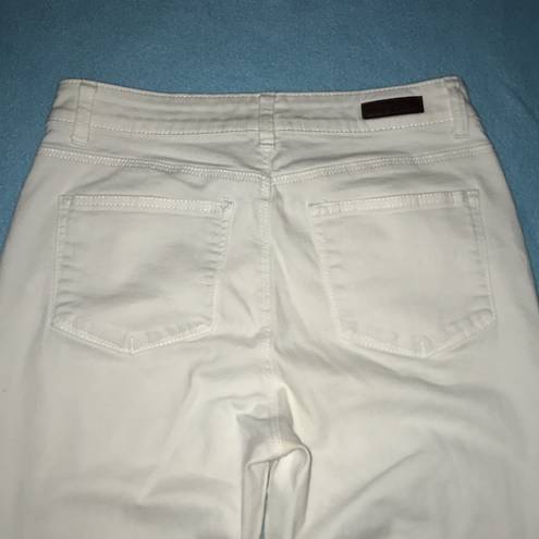 Lee  CLASSIC FIT 1889 white vintage 90’s stretchy jeans  size 30 X 28