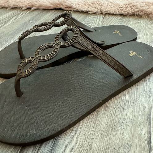 Sanuk   Brown Rubber Embellished Flip Flop Sandal Size 10-11