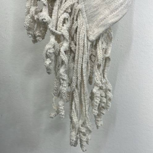 Anthropologie  TP Flowered Fringe Poncho