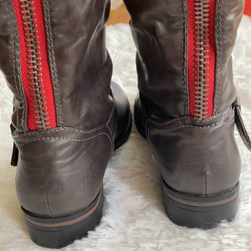 American Eagle Women’s knee high buckles round toe leather boots, size 6.5