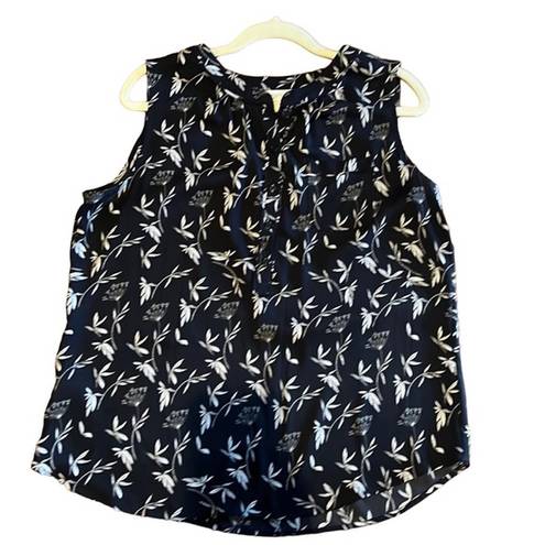 The Loft  Black print sleeveless Shirt in excellent condition