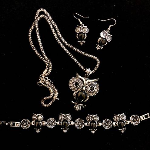 Betsey Johnson Night owl jewelry set matching necklace bracelet earrings