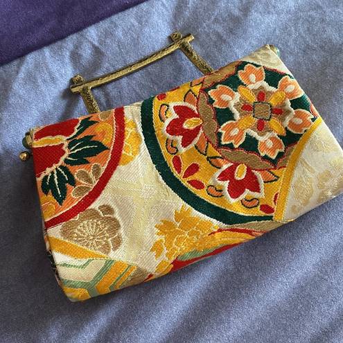 Natori  embroidered clutch bag