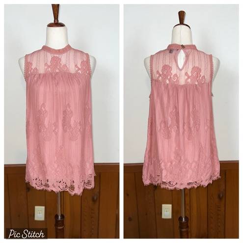 Zac and Rachel Adorable  Lace Overlay Tank!