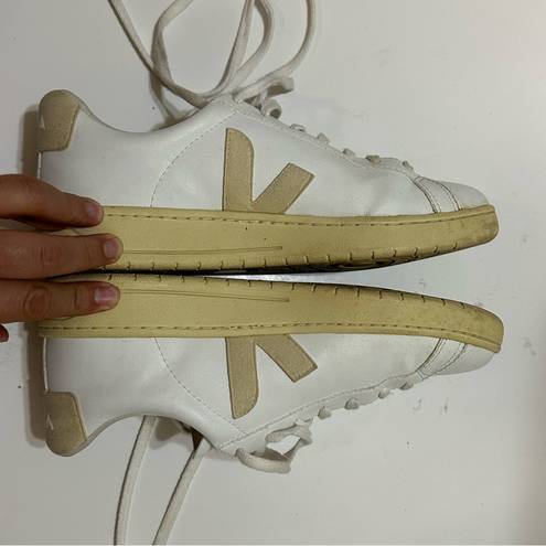 VEJA  URCA CWL White Butter Leather Unisex Sneakers Size W-11 M-9.0