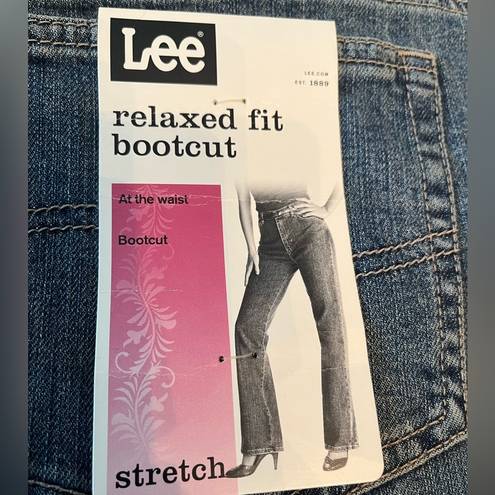 Lee  Jeans, vintage relaxed fit at the waist boot cut, size 18 medium.