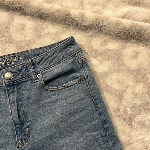 American Eagle  Stretch Hi Rise Kick Crop Jeans Size 10 Distressed