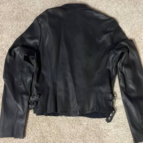 Fitted leather jacket Size L