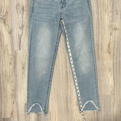 Celebrity Pink NWT  Straight Rockaway Cropped Jeans Light Wash Denim Size 3 26”