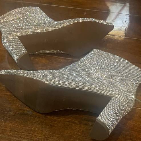 Lane Bryant  Dream Cloud Sparkle Bootie size 9.5 M