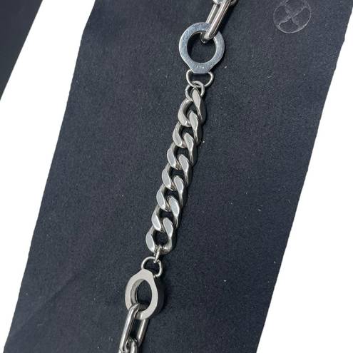 Vitaly “Gain” 7 Inch Stainless Steel Bracelet Streetwear Minimalist Silver