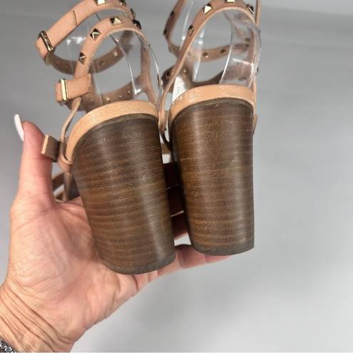 Betsey Johnson BETSEYVILLE Naveah Gold Studded Tan Gladiator Block Heeled Sandals Size 9