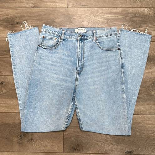 Abercrombie & Fitch  The 90’s Slim Straight Ultra High Rise Stretch Blue Jeans 32