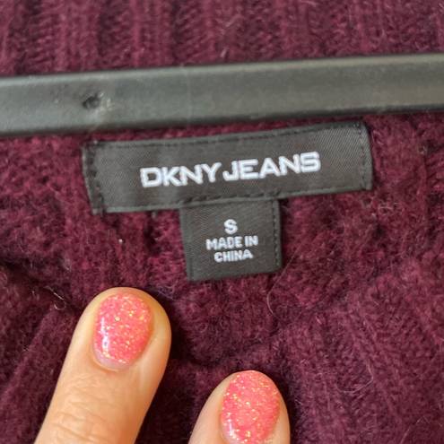 DKNY Pullover chunky knit sweater purple size small