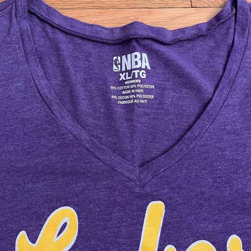 Nba  LA Lakers Tee - Size XL