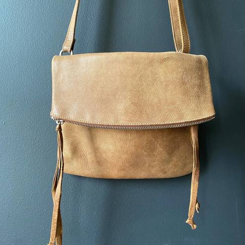 Roots  Canada Leather Folder Over Tan Crossbody bag