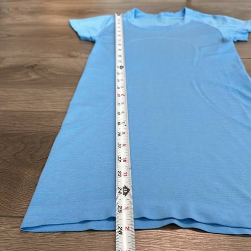 Lululemon  Swiftly Tech Short Sleeve Seamless Blue Tee Shirt Size 2