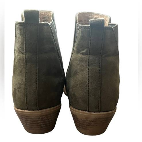 Dorothy Perkins  Green Suede Ankle Boots Size 6