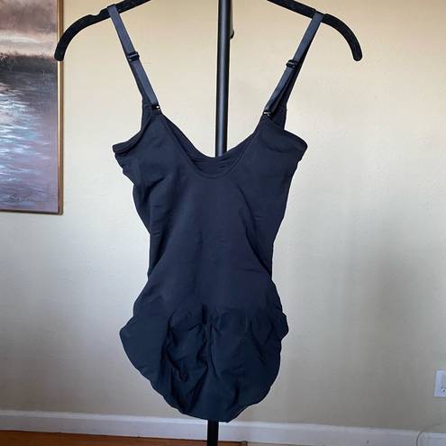 SKIMS NWOT  Seamless Sculpt Brief Bodysuit Onyx Size‎ S