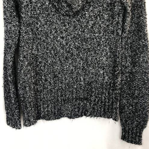 BKE  Embroidered V-Neck Gray Pullover Sweater Size Medium