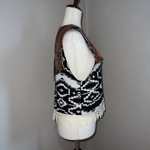 Gimmicks by BKE Funky BKE Gimmicks Boho Aztec Fringed Vest!