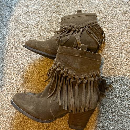 sbicca  Ankle fringe boots