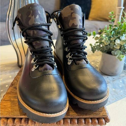 Bernardo  Camo Winnie Rain Hiking Boot 6 Black Waterproof great condition